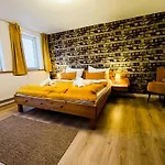 Bergstadthaus Fuer Familien Und Freunde * 圣安德里斯伯格